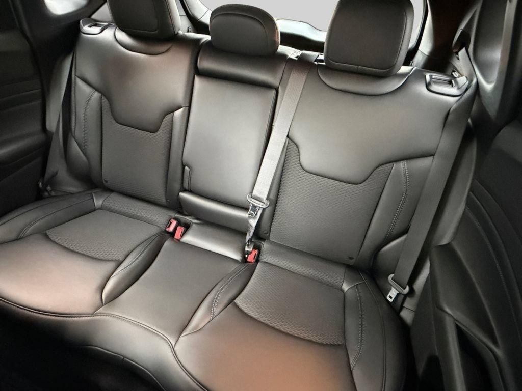 New 2026 Jeep Compass Latitude AWD/4WD image 13