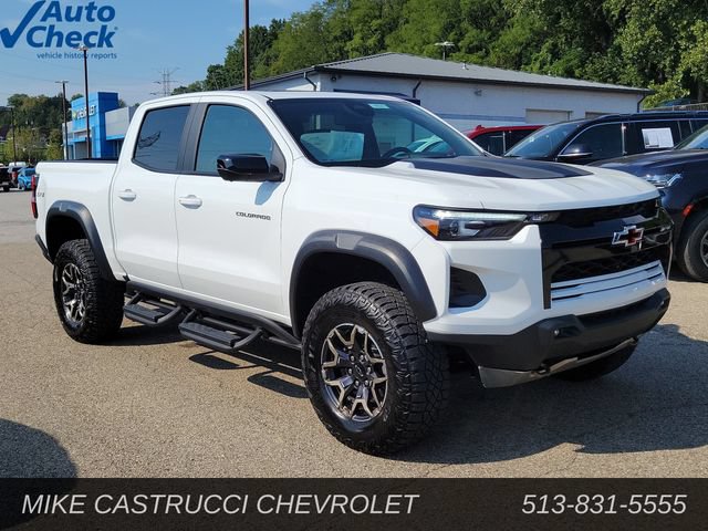 Used 2024 Chevrolet Colorado ZR2 w/ Technology Package AWD/4WD image 7