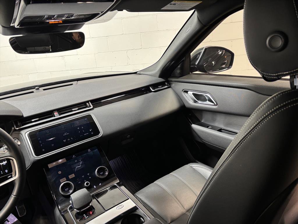 Used 2023 Land Rover Range Rover Velar R-Dynamic S image 36
