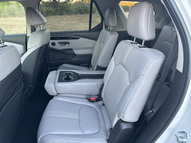 New 2025 Honda Pilot Touring image 14