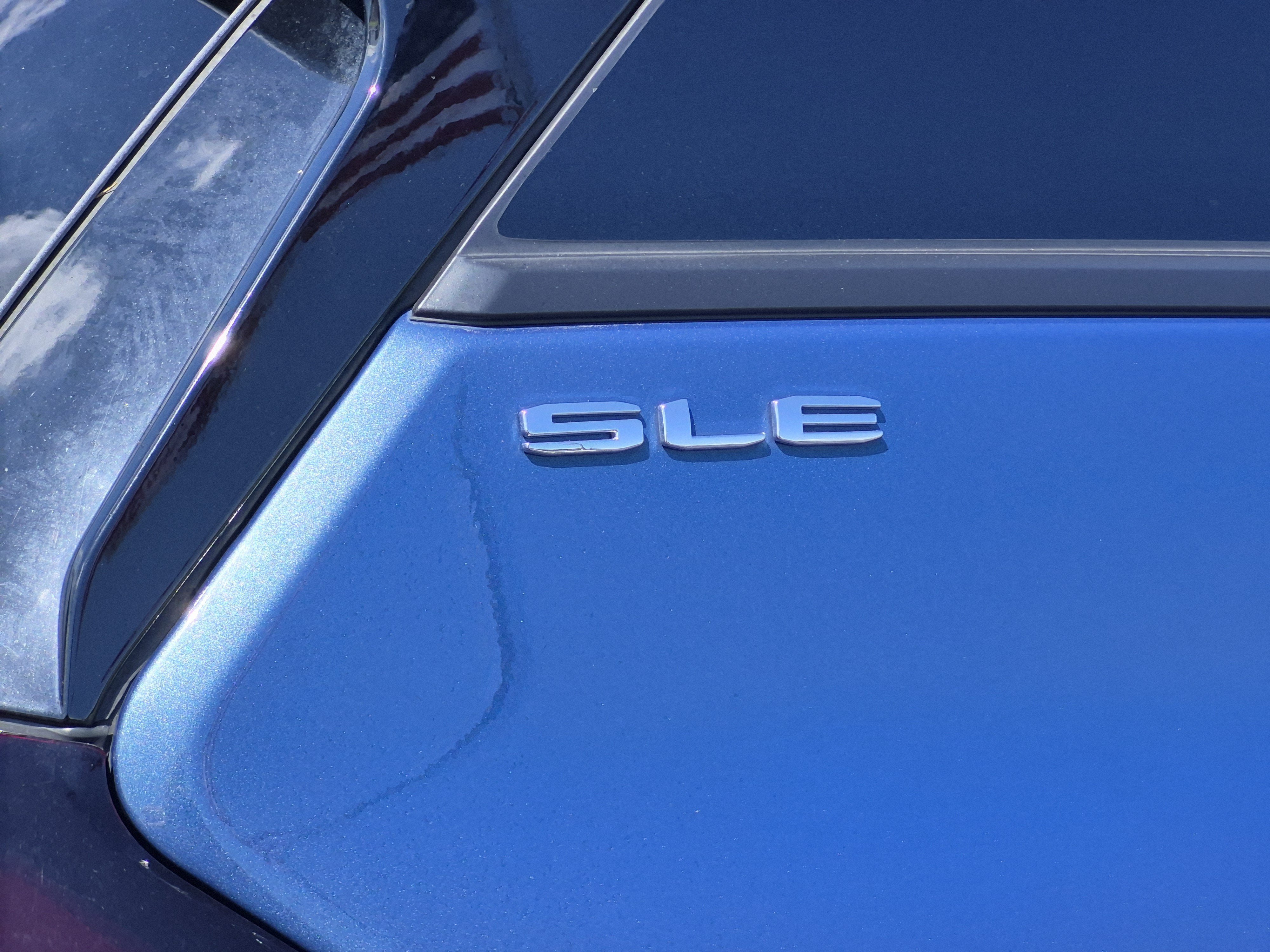 Used 2024 GMC Terrain SLE w/ Driver Convenience Package AWD/4WD image 8