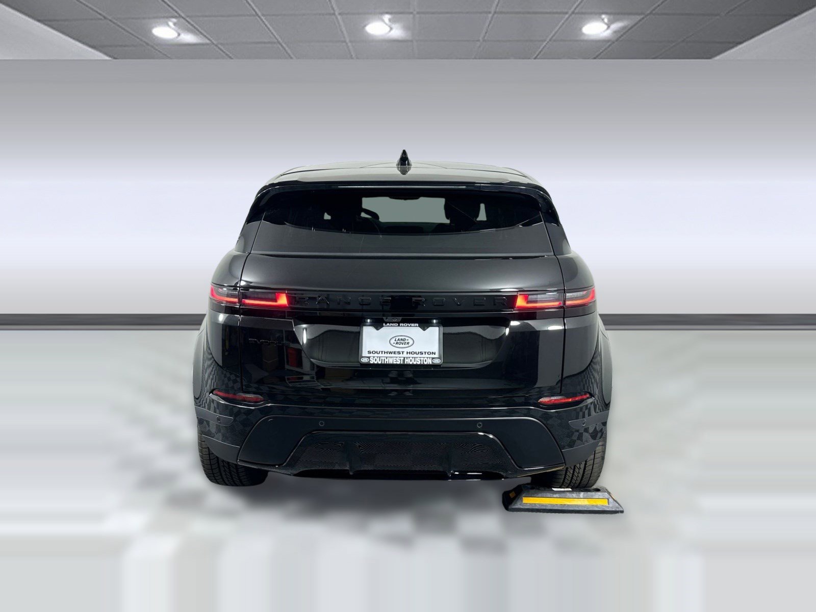 Used 2026 Land Rover Range Rover Evoque S image 9