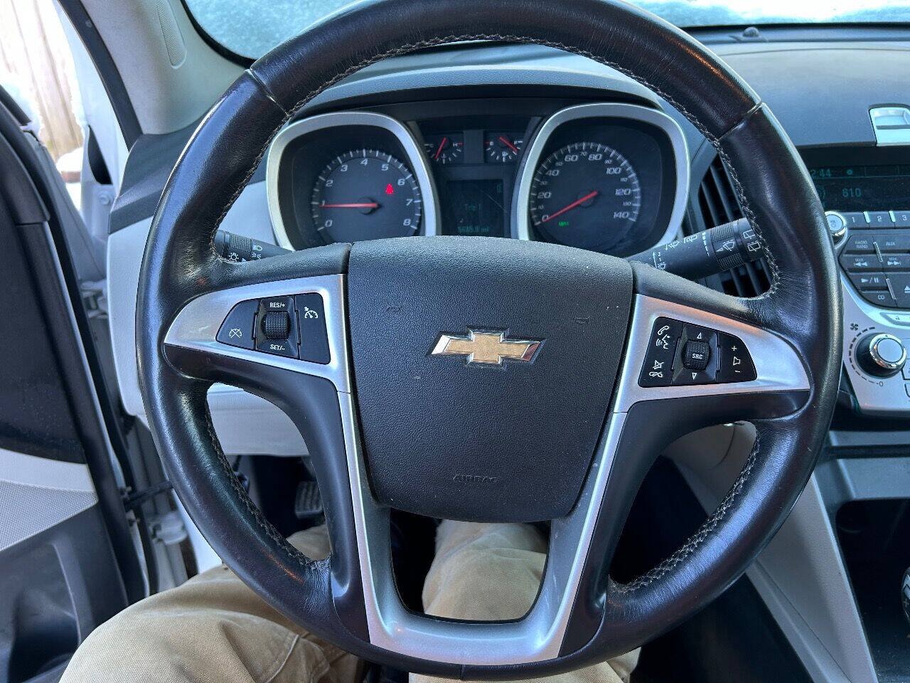 Used 2011 Chevrolet Equinox LS w/ Bluetooth Package FWD image 16