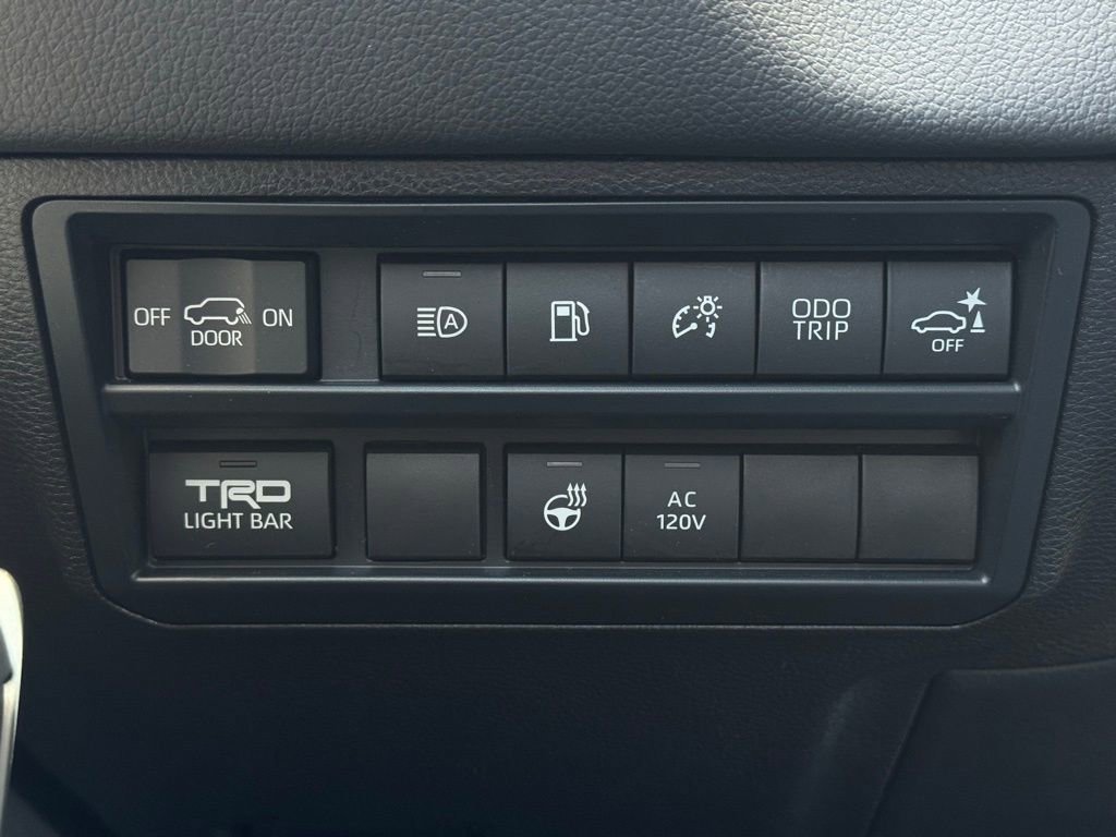 Used 2025 Toyota Sequoia TRD Pro AWD/4WD image 30