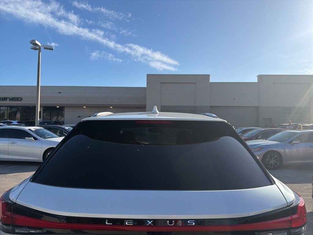 Used 2025 Lexus RX 350h image 4