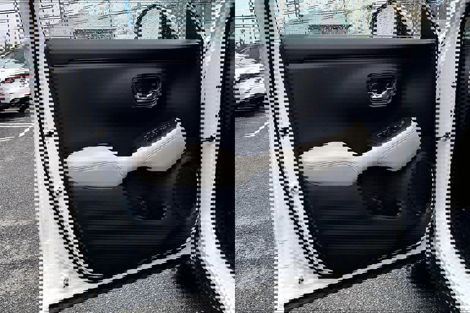 Used 2023 Honda HR-V LX image 21