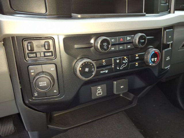 New 2027 Ford F250 XLT w/ 360-Degree Camera Package AWD/4WD image 13