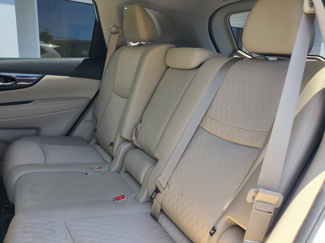 Used 2019 Nissan Rogue SV w/ Premium Package FWD image 29