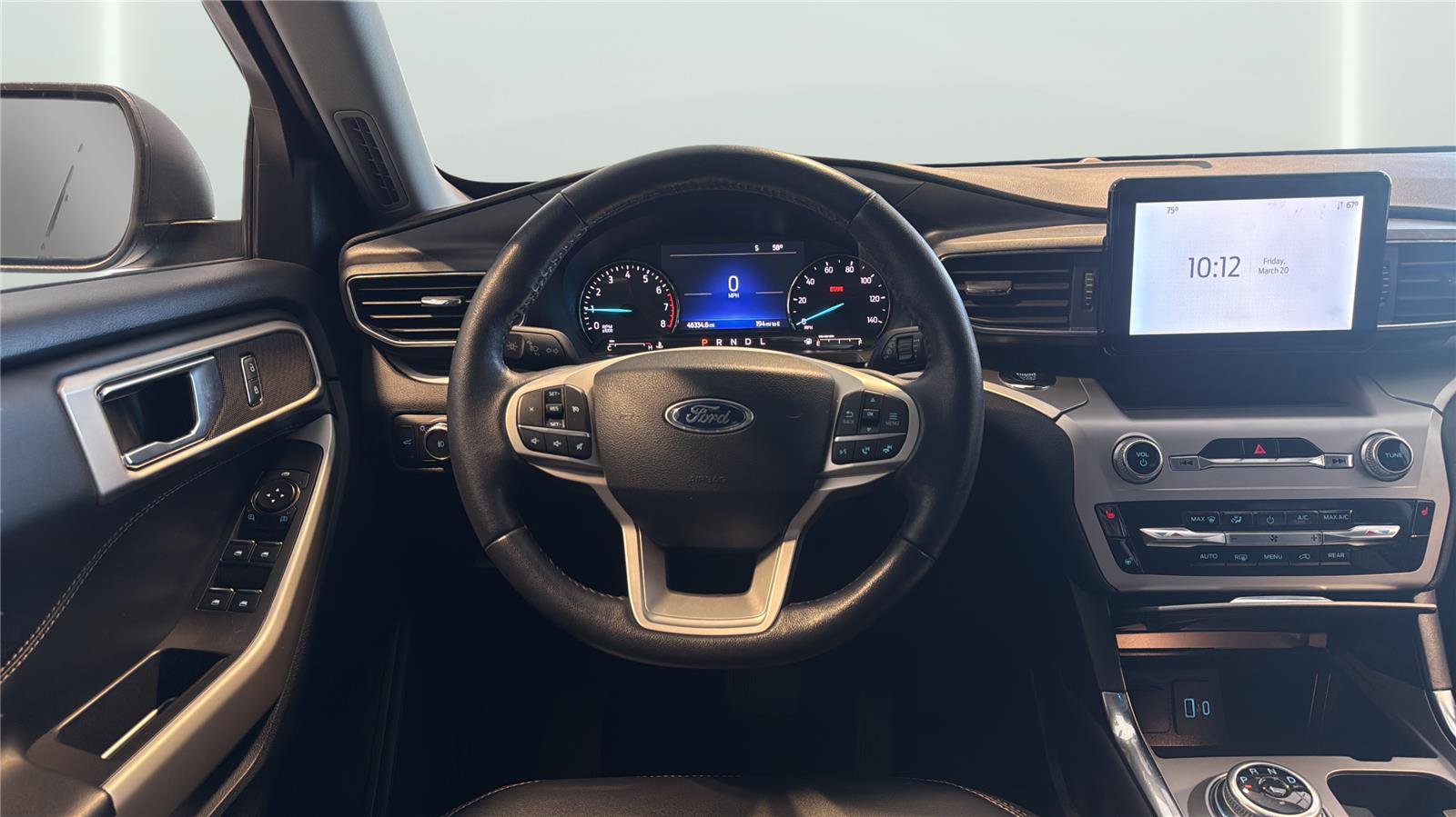 Used 2022 Ford Explorer XLT w/ Equipment Group 202A image 13