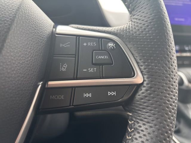 Used 2025 Toyota Sienna Platinum image 14