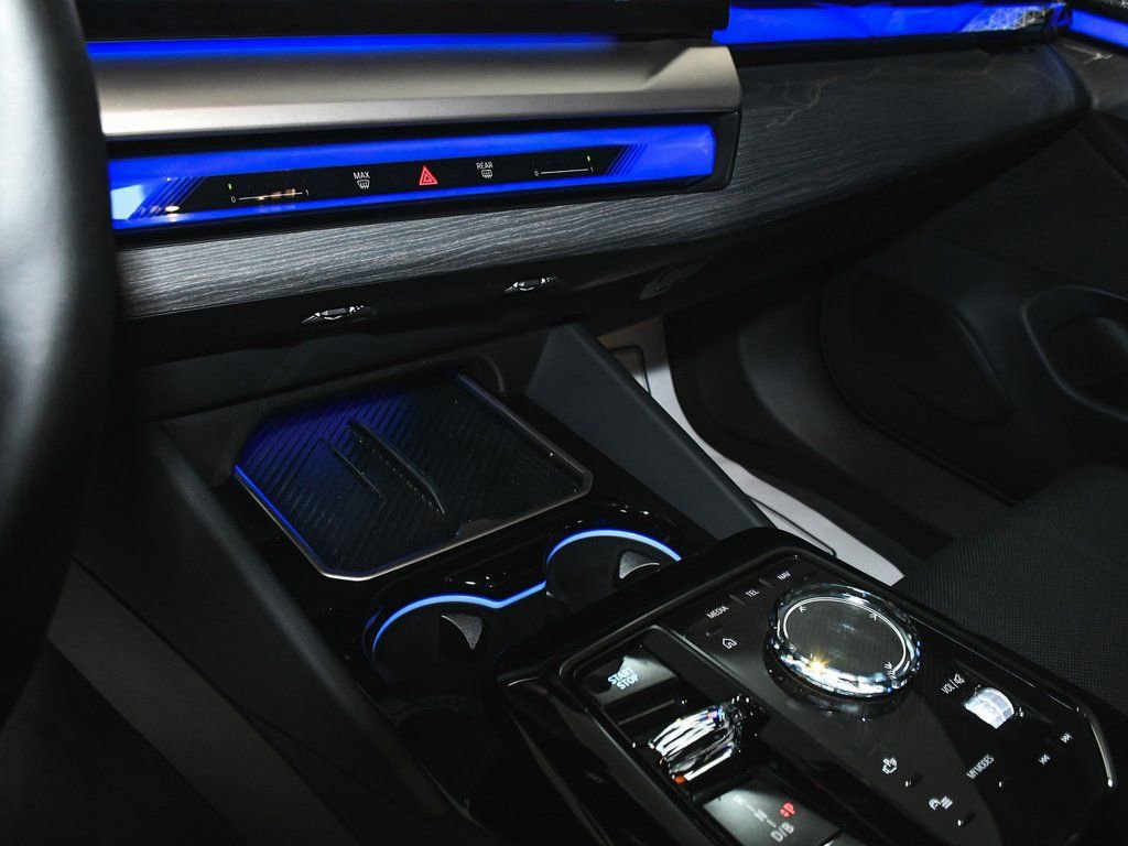 Used 2025 BMW i5 M60 w/ Executive Package image 53