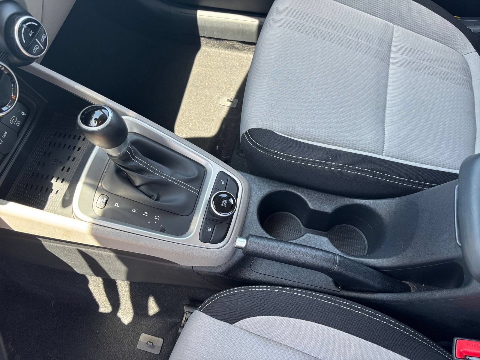 Used 2026 Hyundai Venue SEL FWD image 41