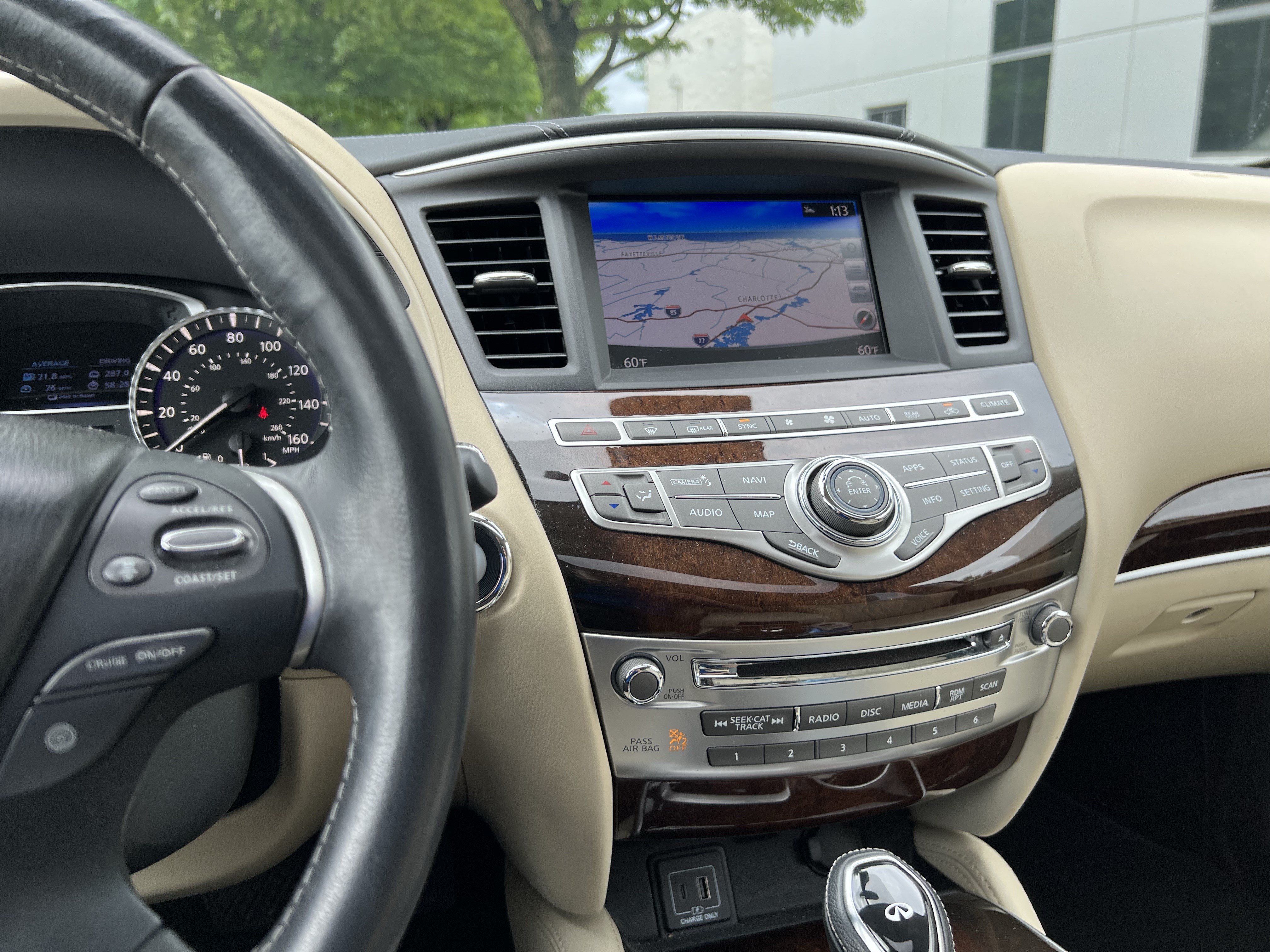Used 2019 INFINITI QX60 Luxe w/ Sensory Package FWD image 32
