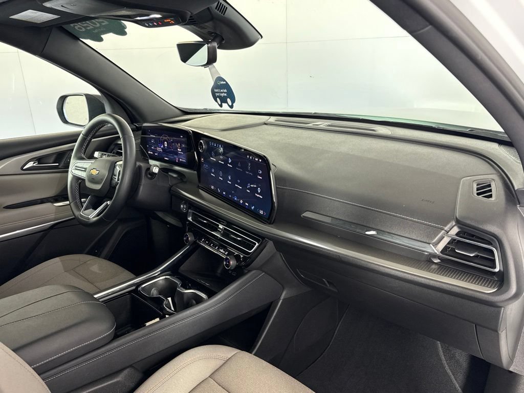 Certified 2026 Chevrolet Traverse LT w/ Driver Confidence Package AWD/4WD image 47