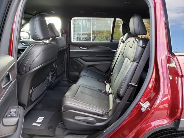 New 2025 Jeep Grand Cherokee L Limited image 7