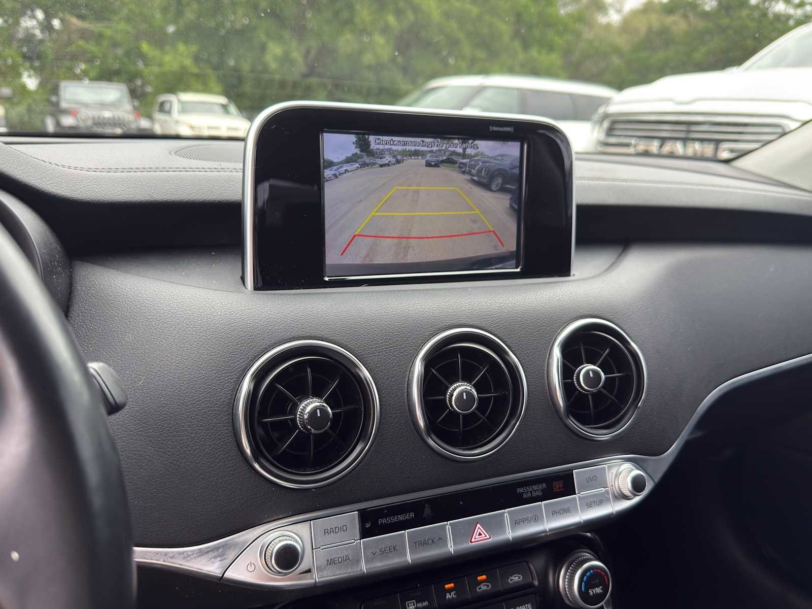 Used 2019 Kia Stinger RWD image 12