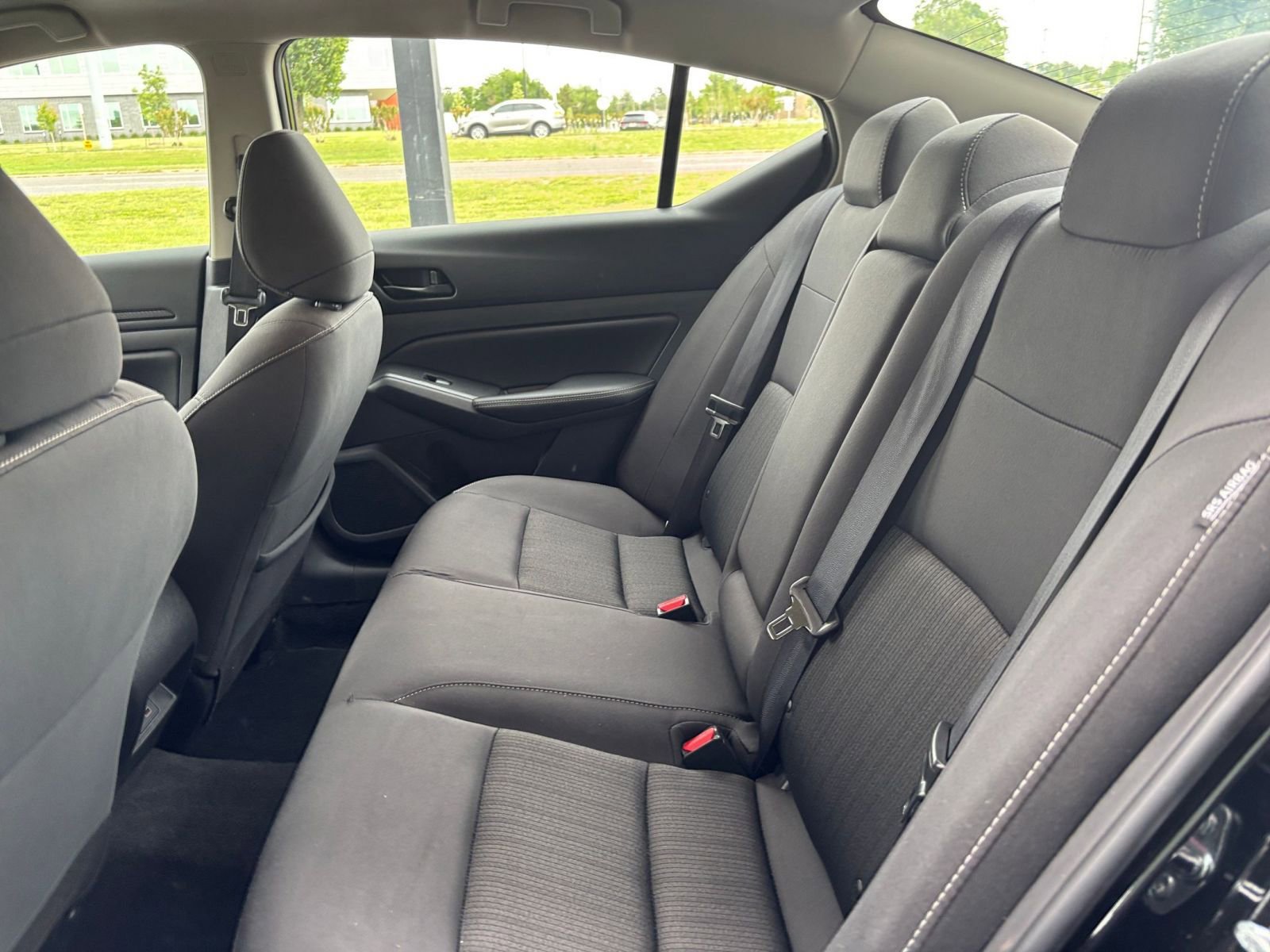 Used 2025 Nissan Altima 2.5 SV FWD image 25