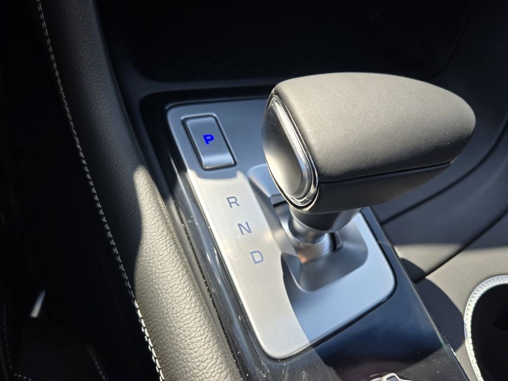 Used 2026 Genesis G70 2.5T RWD image 17