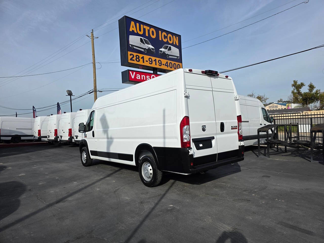 Used 2022 RAM ProMaster 3500 FWD image 2