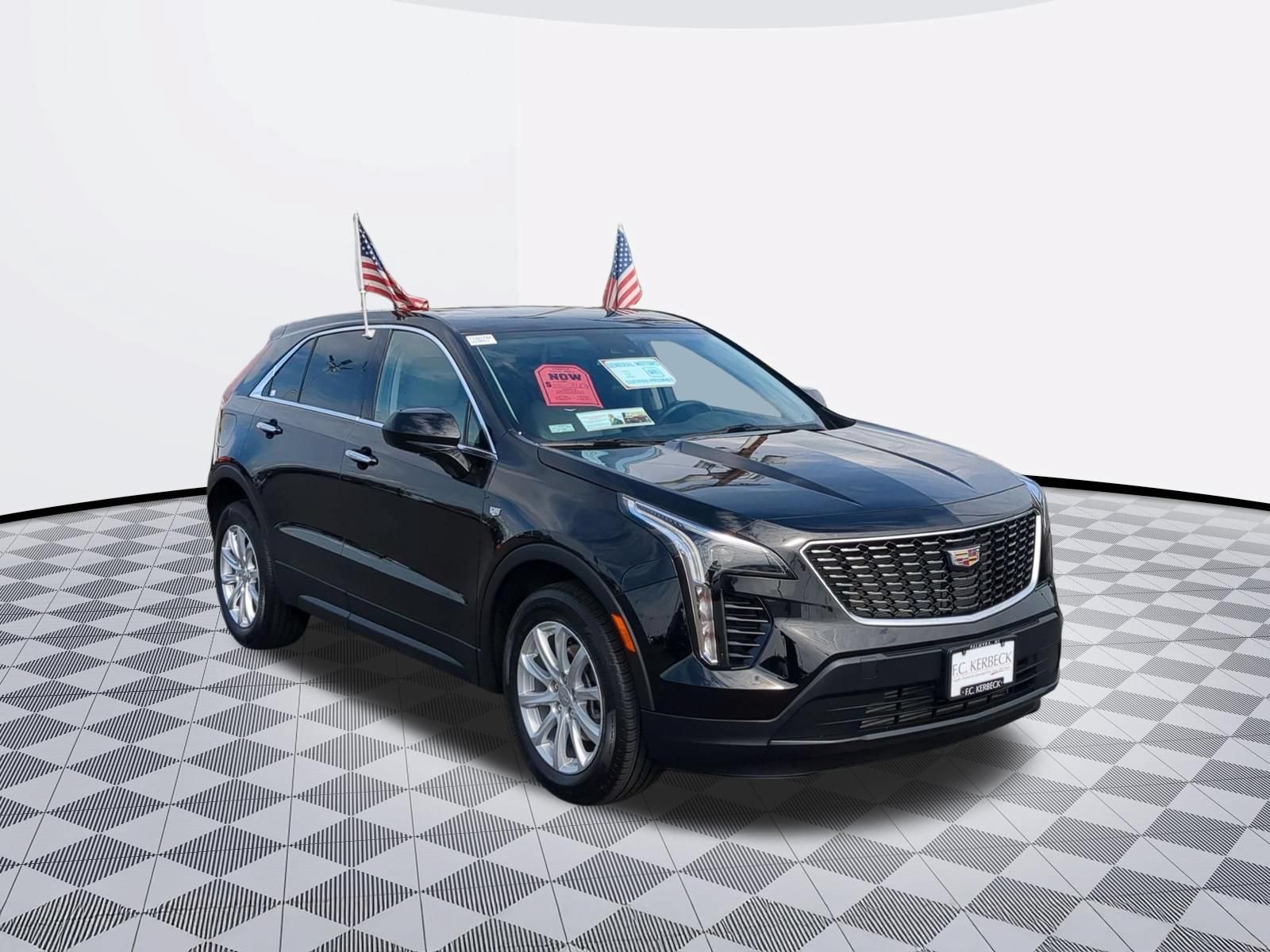 Certified 2023 Cadillac XT4 Luxury w/ Cold Weather Package FWD image 2