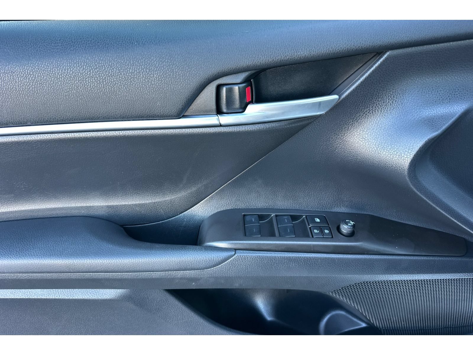 Certified 2024 Toyota Camry SE FWD image 11