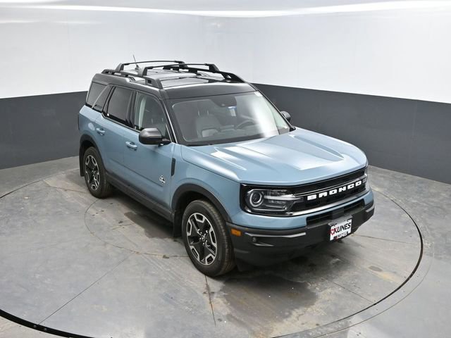 Used 2023 Ford Bronco Sport Outer Banks w/ Tech Package image 39