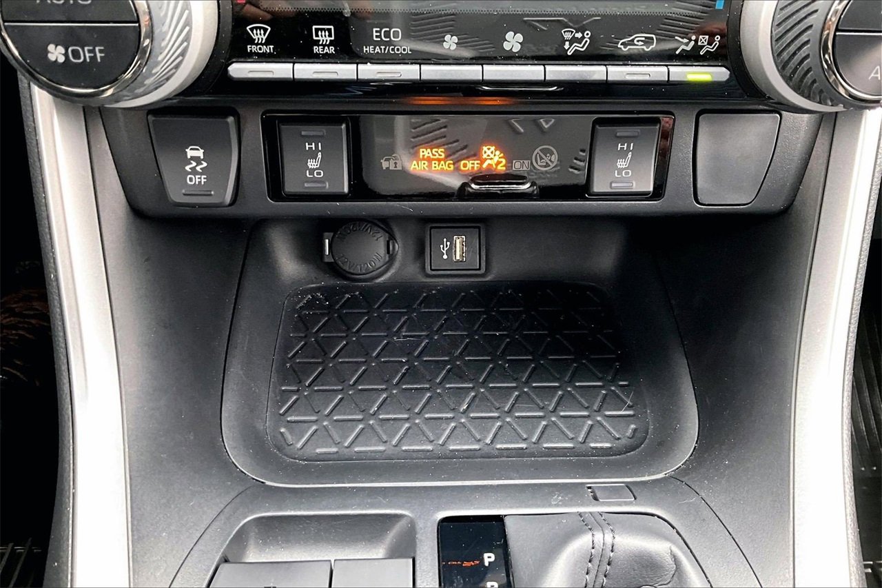 Used 2023 Toyota RAV4 XSE image 16