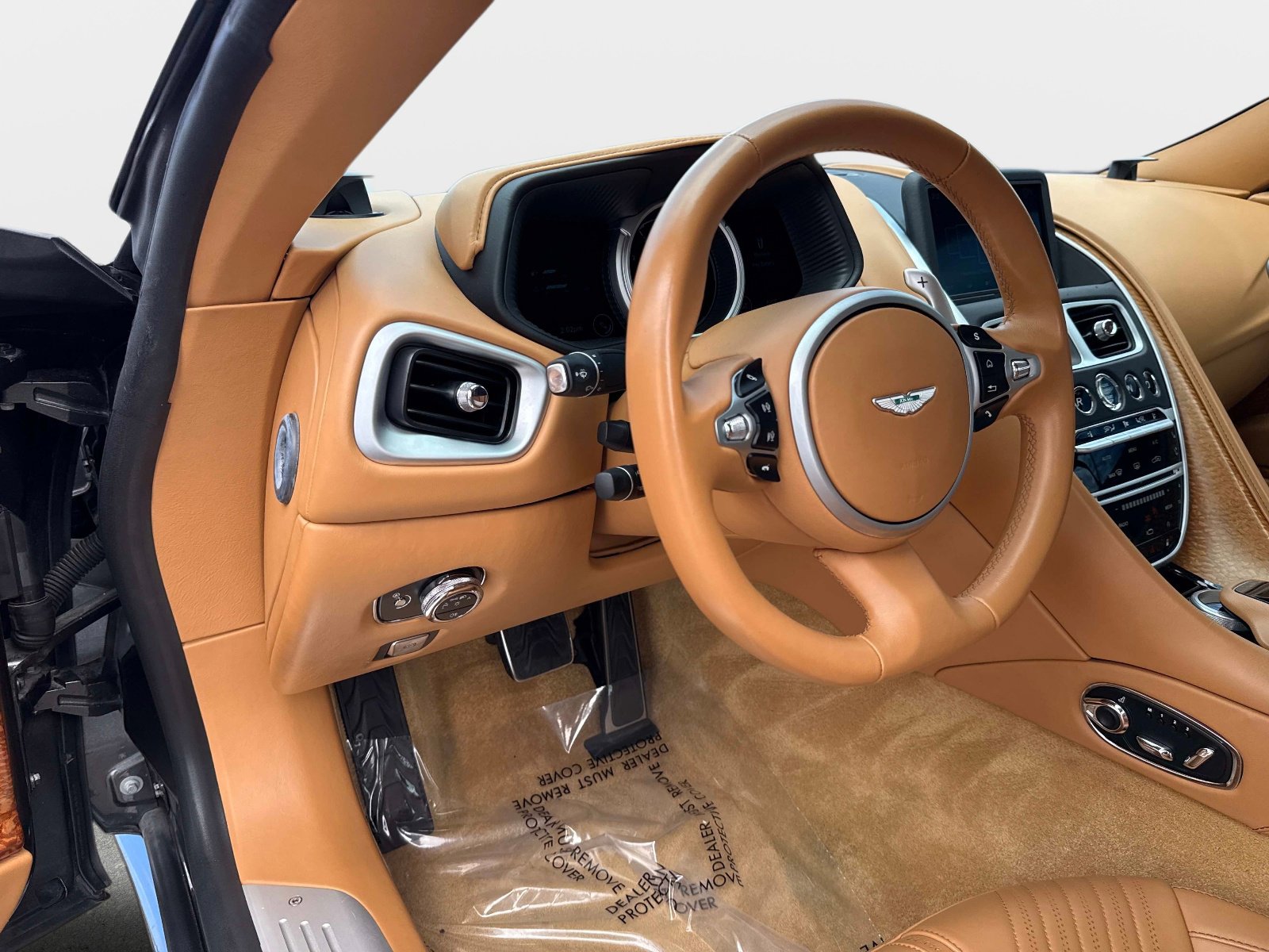 Used 2017 Aston Martin DB11 V12 image 15