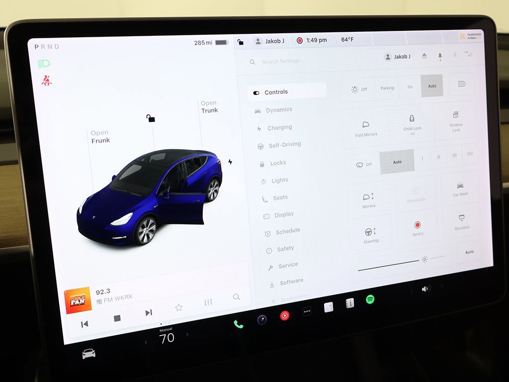 Used 2021 Tesla Model Y Long Range AWD/4WD image 45