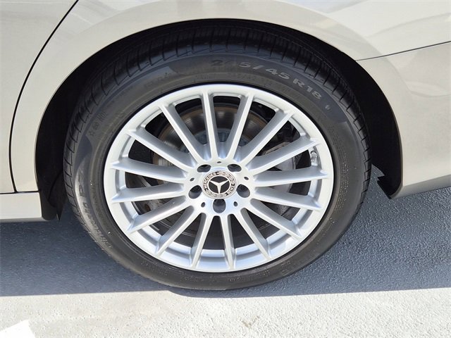 Used 2022 Mercedes-Benz E 350 4MATIC Sedan image 11