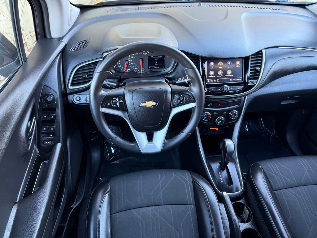 Used 2021 Chevrolet Trax LT w/ LT Convenience Package image 27