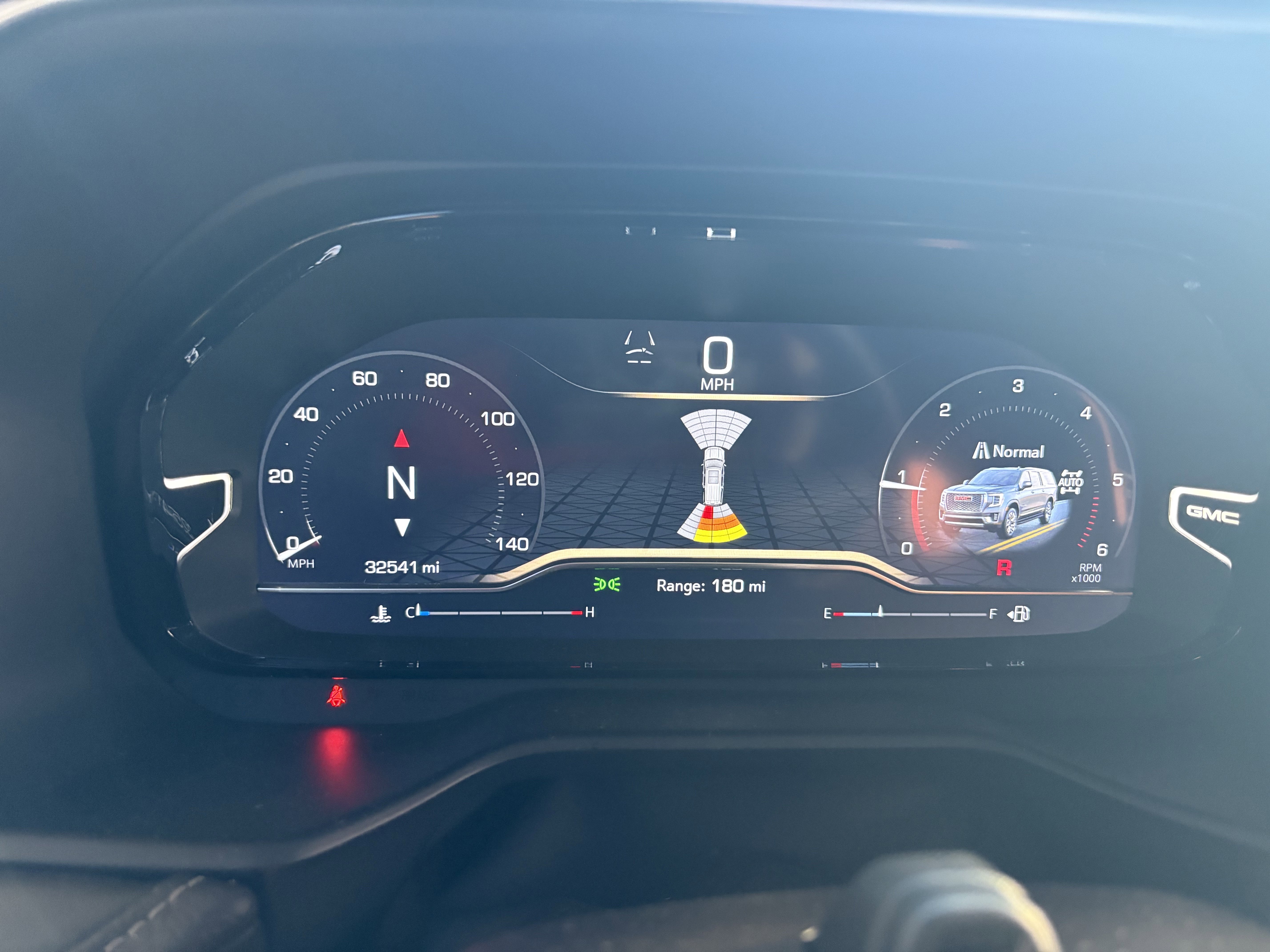 Used 2024 GMC Yukon Denali w/ Advanced Technology Package image 12