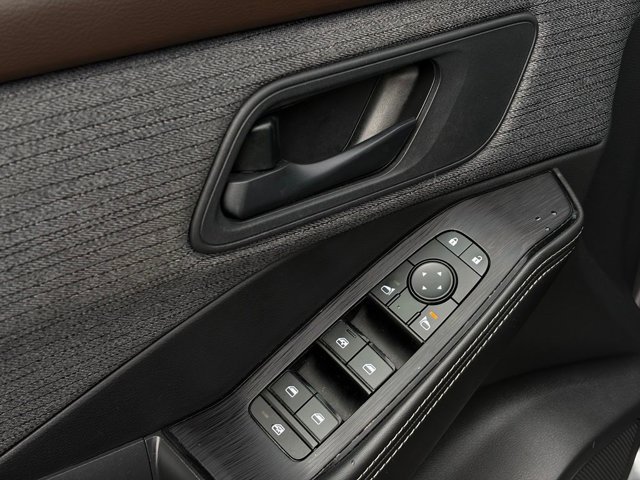 Certified 2021 Nissan Rogue S FWD image 10