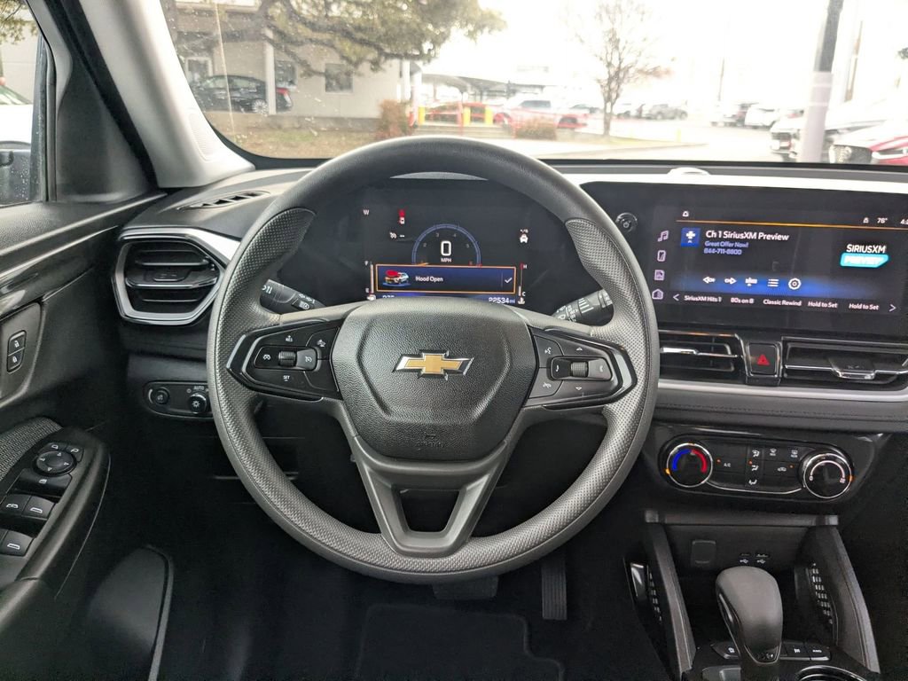 Used 2025 Chevrolet TrailBlazer LT image 25