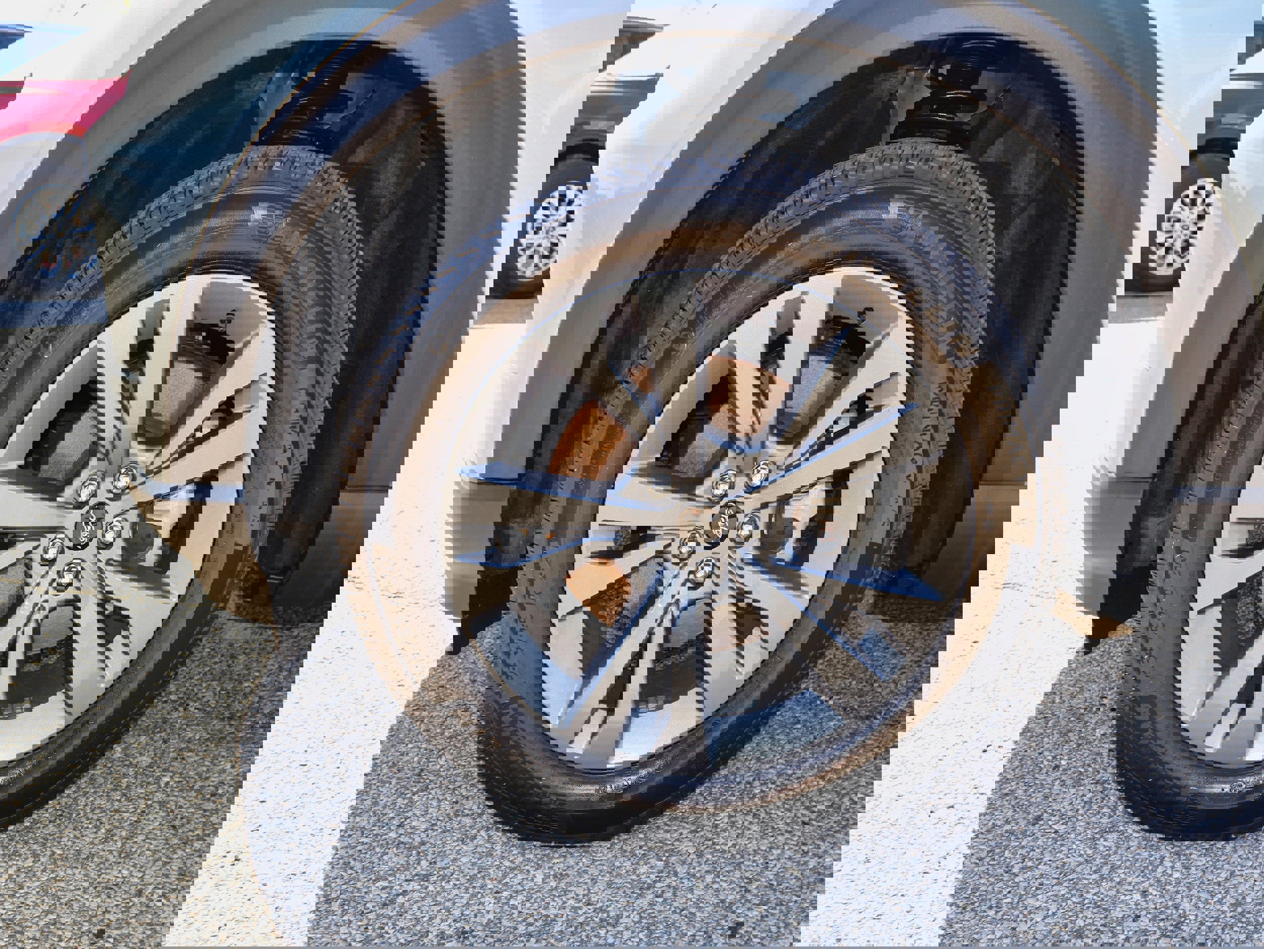 Used 2022 Ford Explorer XLT w/ Equipment Group 202A image 32