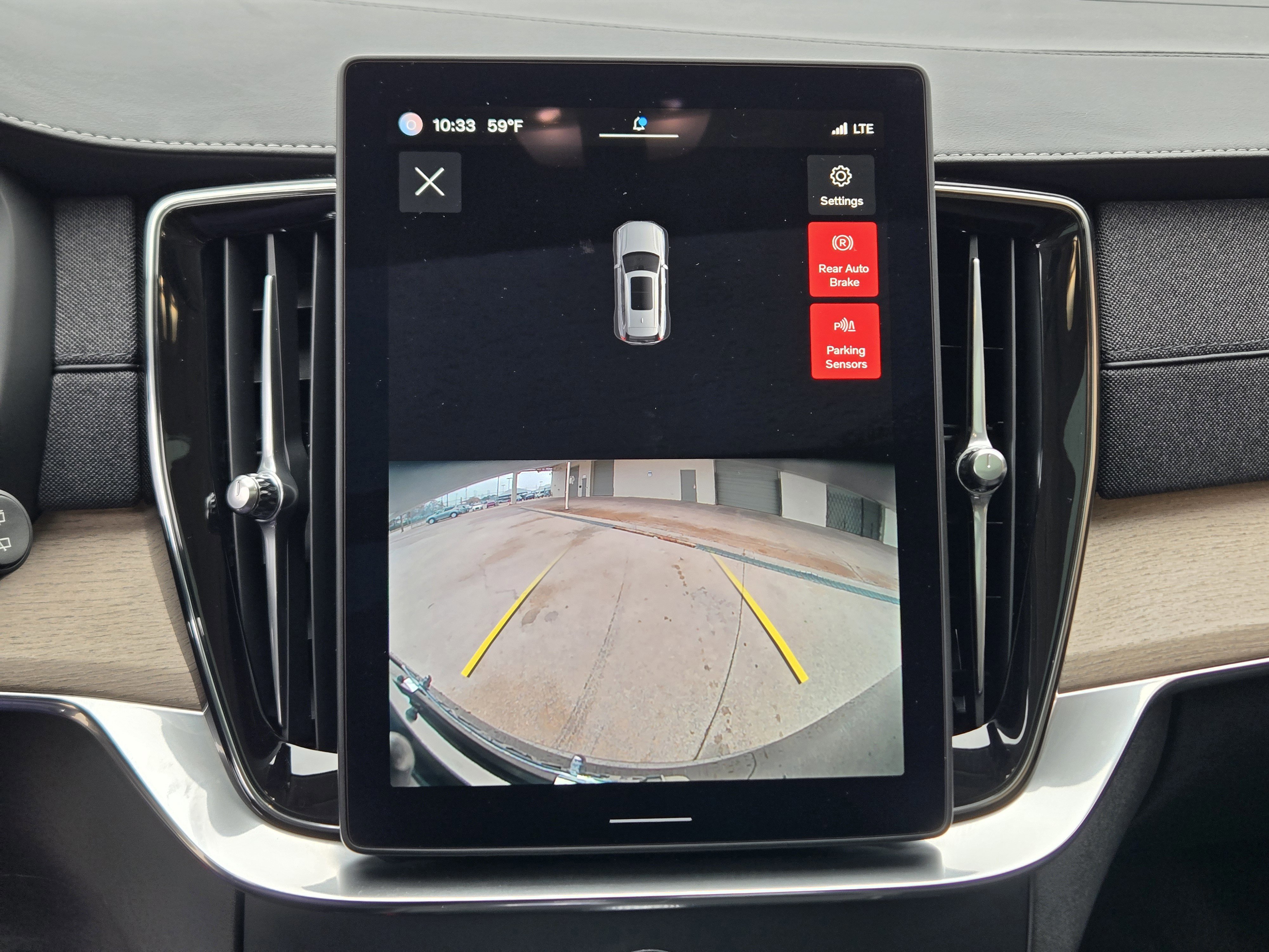 New 2025 Volvo XC90 T8 Core w/ Protection Package image 16