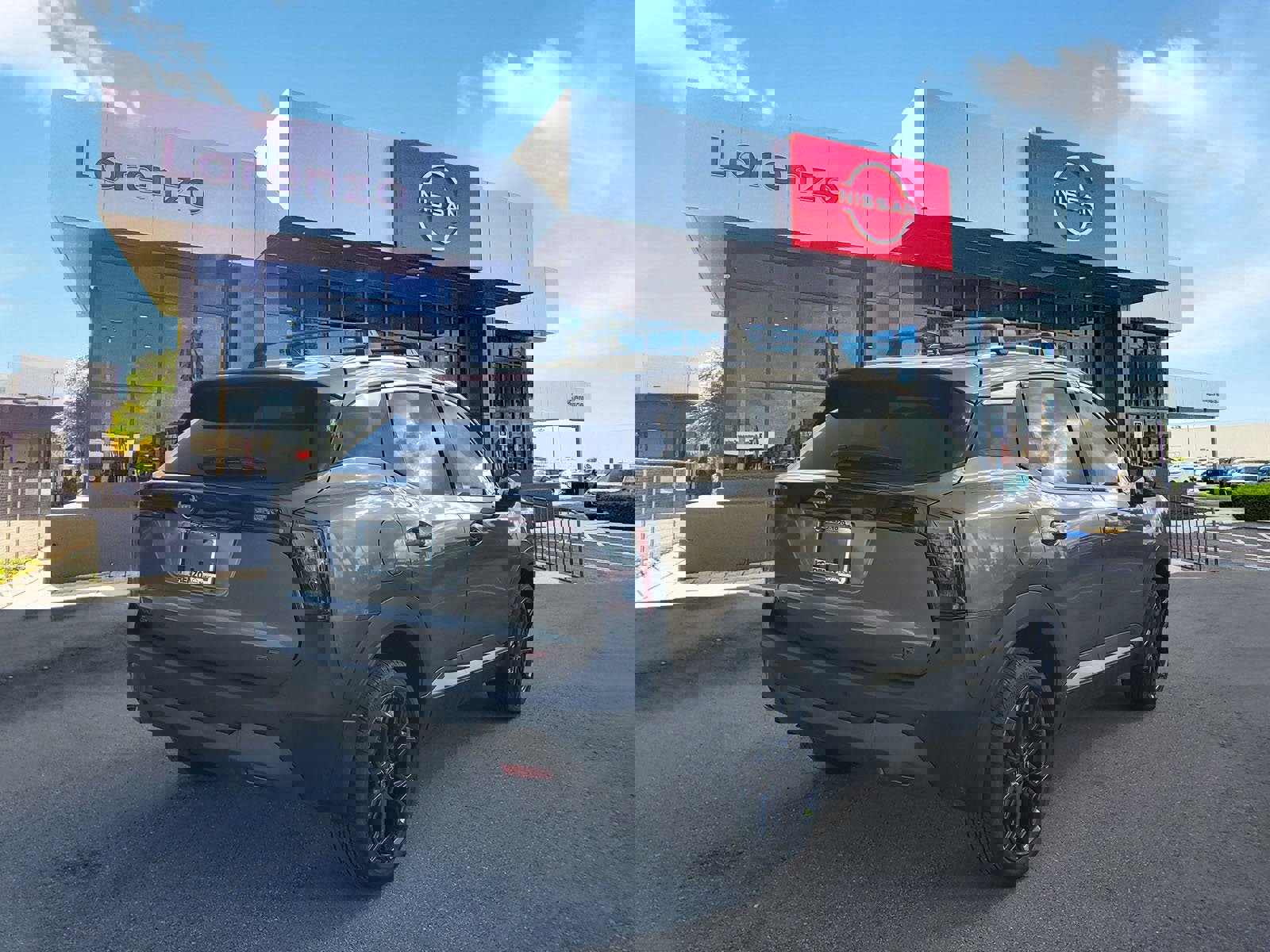 New 2026 Nissan Kicks SR image 4