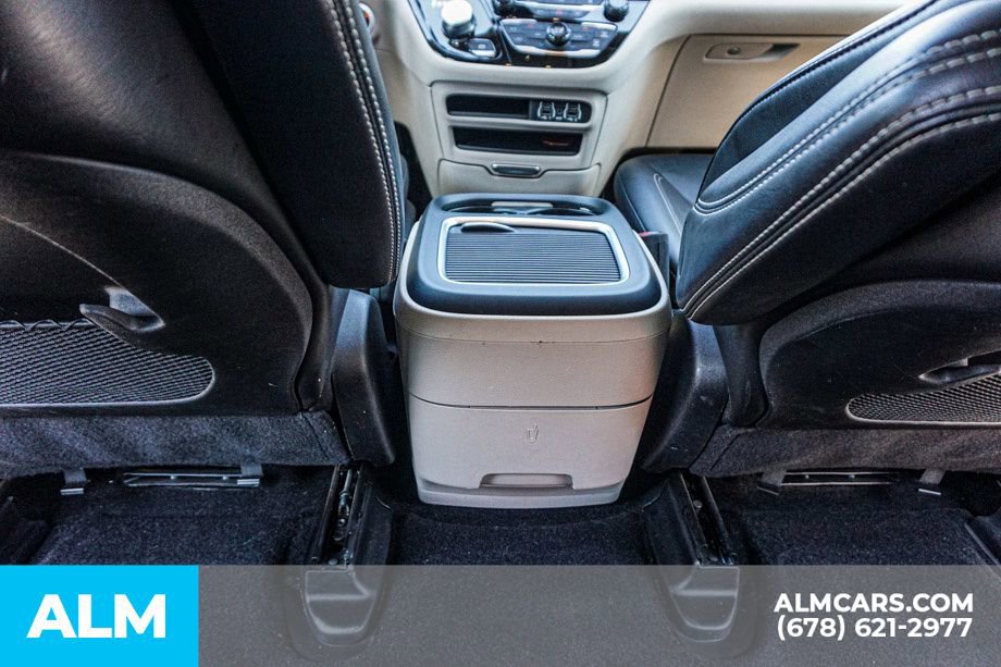 Used 2024 Chrysler Pacifica Select image 33