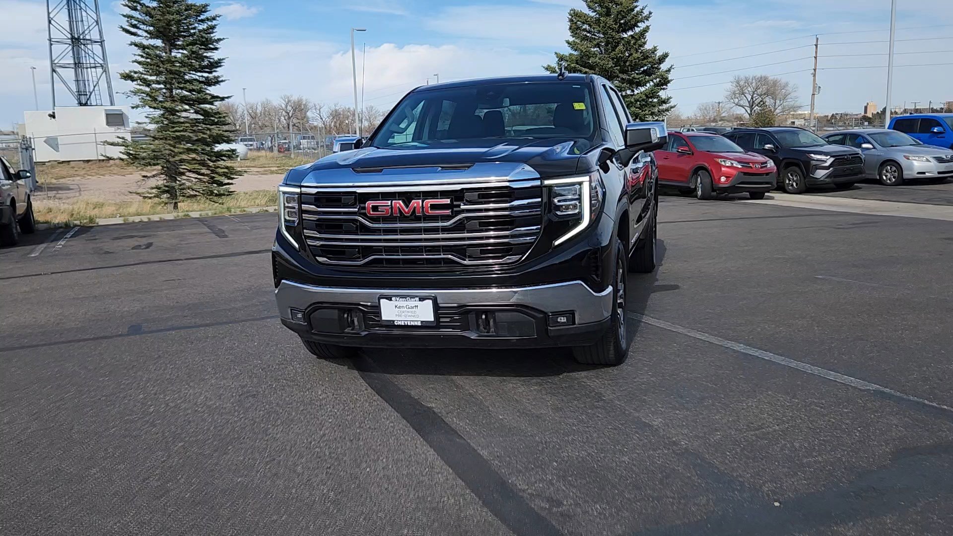Used 2025 GMC Sierra 1500 SLT image 4