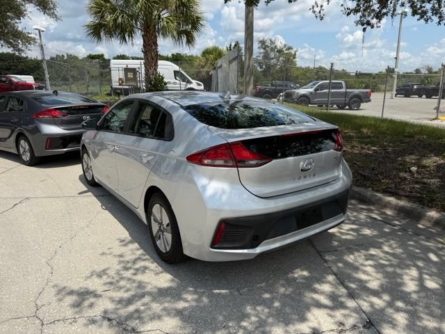Used 2018 Hyundai Ioniq Blue FWD image 4