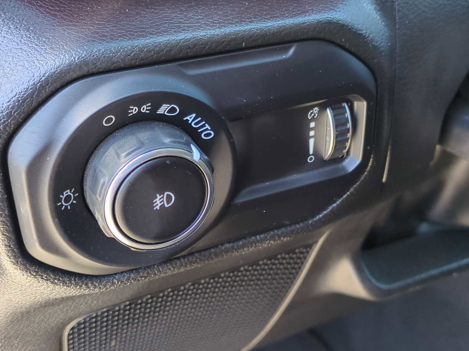 Used 2023 Jeep Wrangler Unlimited Rubicon image 35