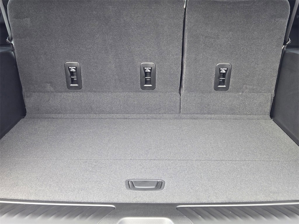 New 2026 Chevrolet Suburban LT w/ Comfort Package image 18