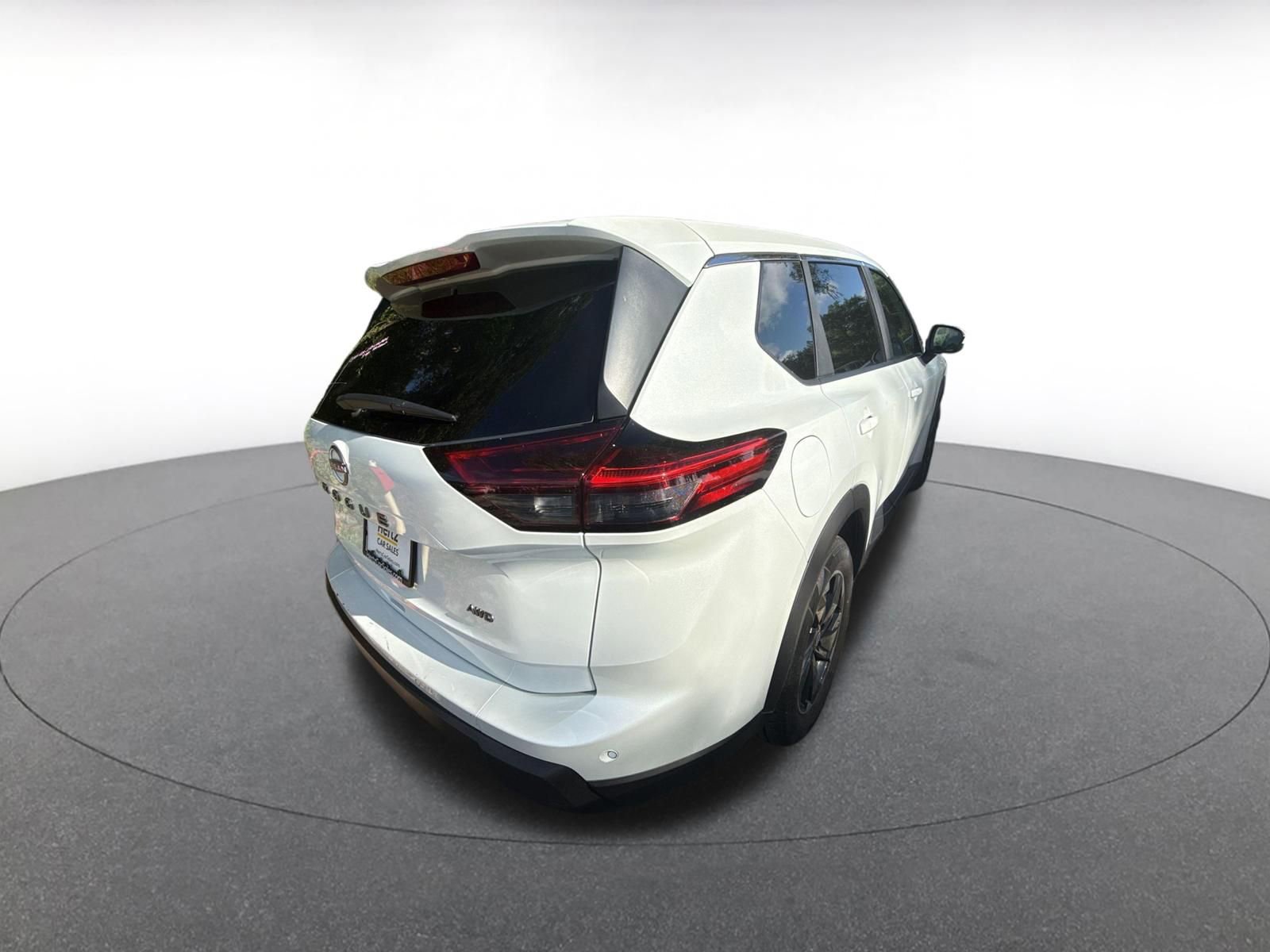 Used 2025 Nissan Rogue SV AWD/4WD image 7