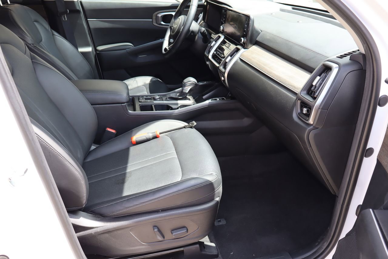 Used 2023 Kia Sorento EX FWD image 17