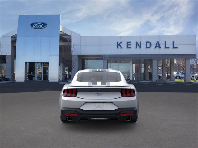 Used 2024 Ford Mustang Premium image 5