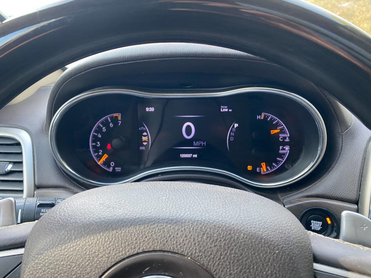 Used 2017 Jeep Grand Cherokee Overland image 24