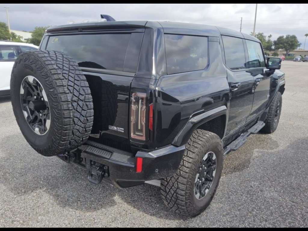 Used 2024 GMC Hummer EV 2X w/ Extreme Off-Road Package AWD/4WD image 5