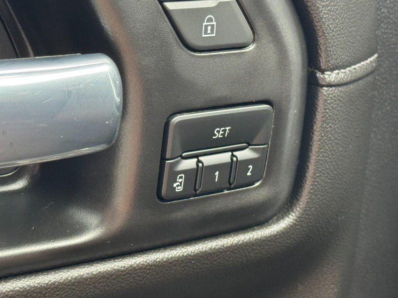 Used 2022 Chevrolet Silverado 1500 LTZ AWD/4WD image 16