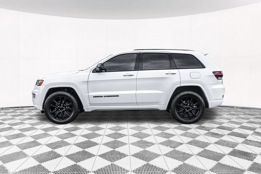 Used 2019 Jeep Grand Cherokee Altitude AWD/4WD image 16