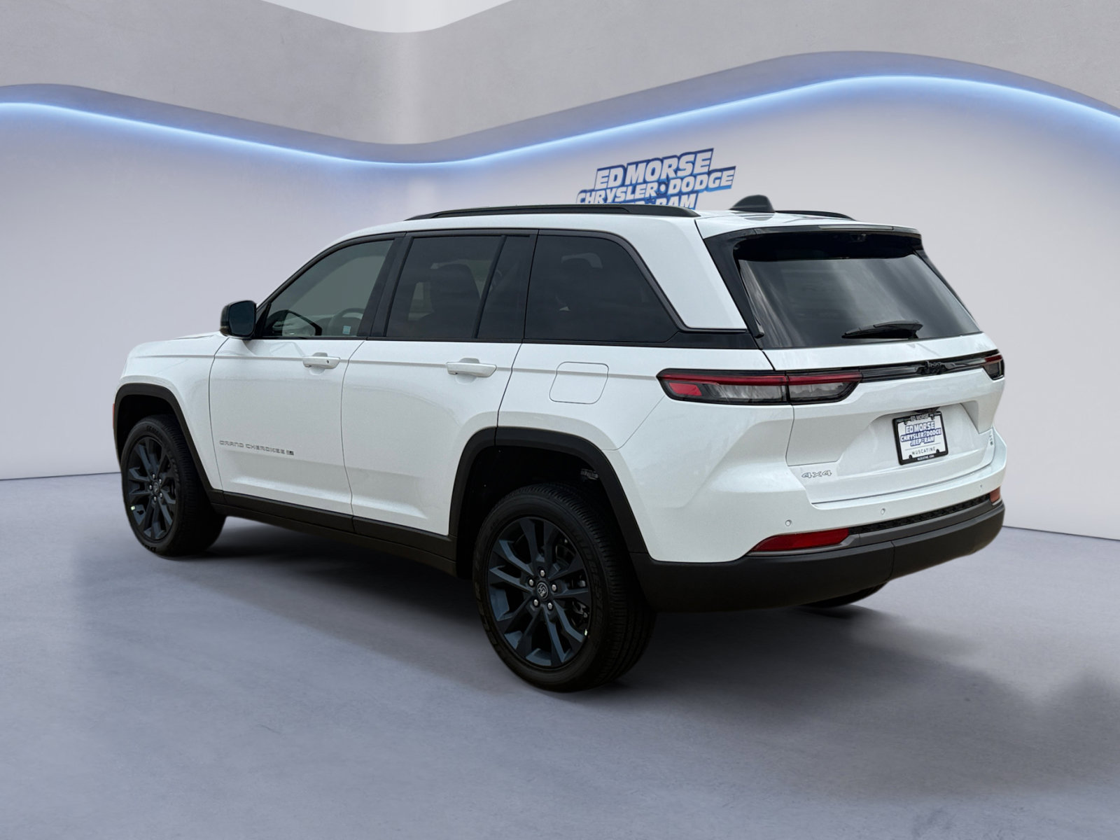New 2026 Jeep Grand Cherokee Limited AWD/4WD image 3